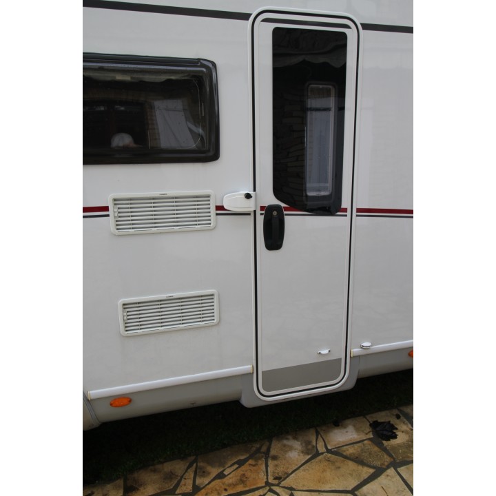 Camping-car profilé LMC Breezer V643G