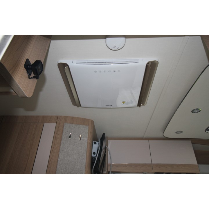 Camping-car profilé LMC Breezer V643G