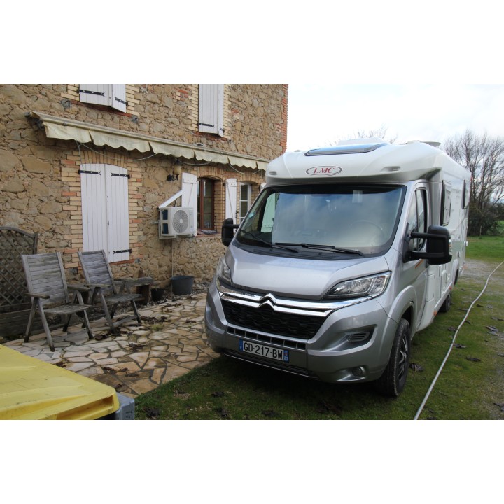 Camping-car profilé LMC Breezer V643G