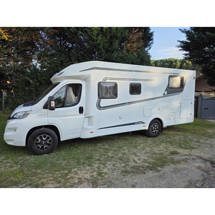 Etrusco T7400SBC 7.40m TV ant sat store + options état neuf garantie 12 mois